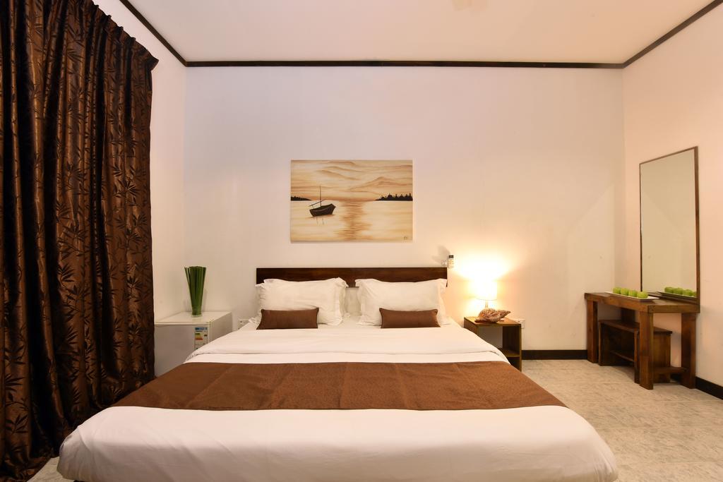 Isle Beach Inn Maldives Exterior photo