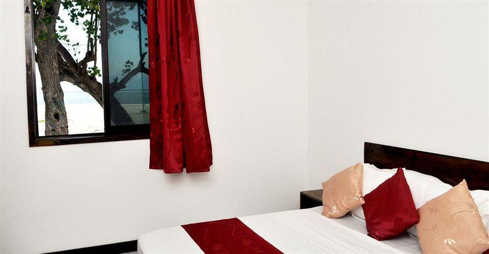 Isle Beach Inn Maldives Exterior photo